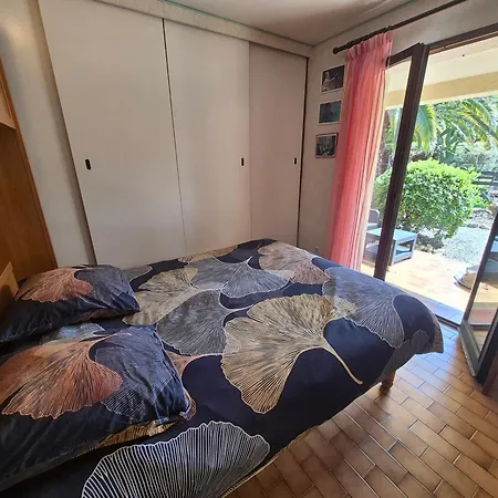 Climatisee Avec Belle Terrasse Et Jardin A - Fr-1-776-133 Saint-Genis-des-Fontaines